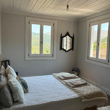 Casa Do Vale De Casa de Férias *